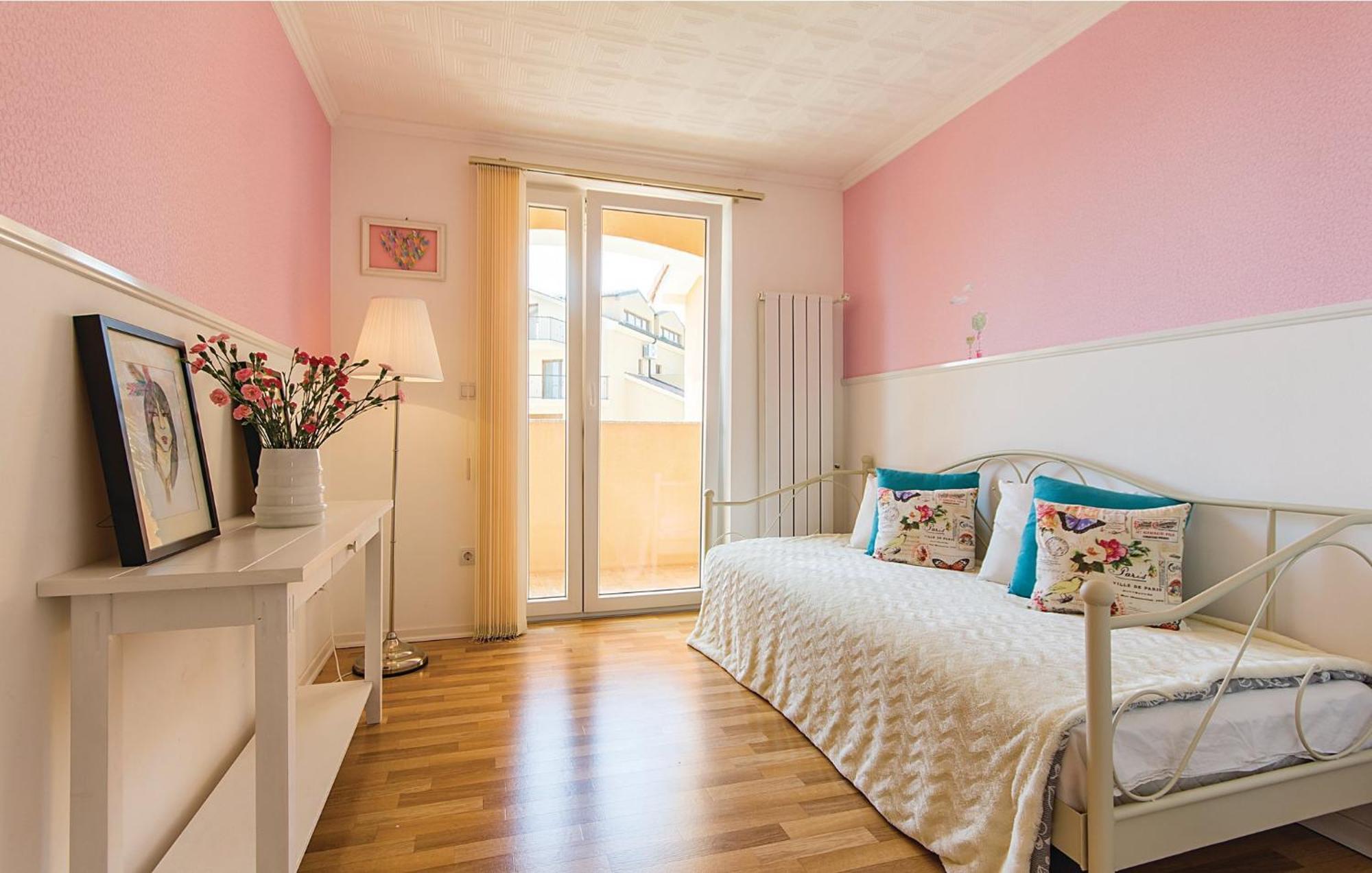 7 Bedroom Stunning Home In Ližnjan Екстериор снимка