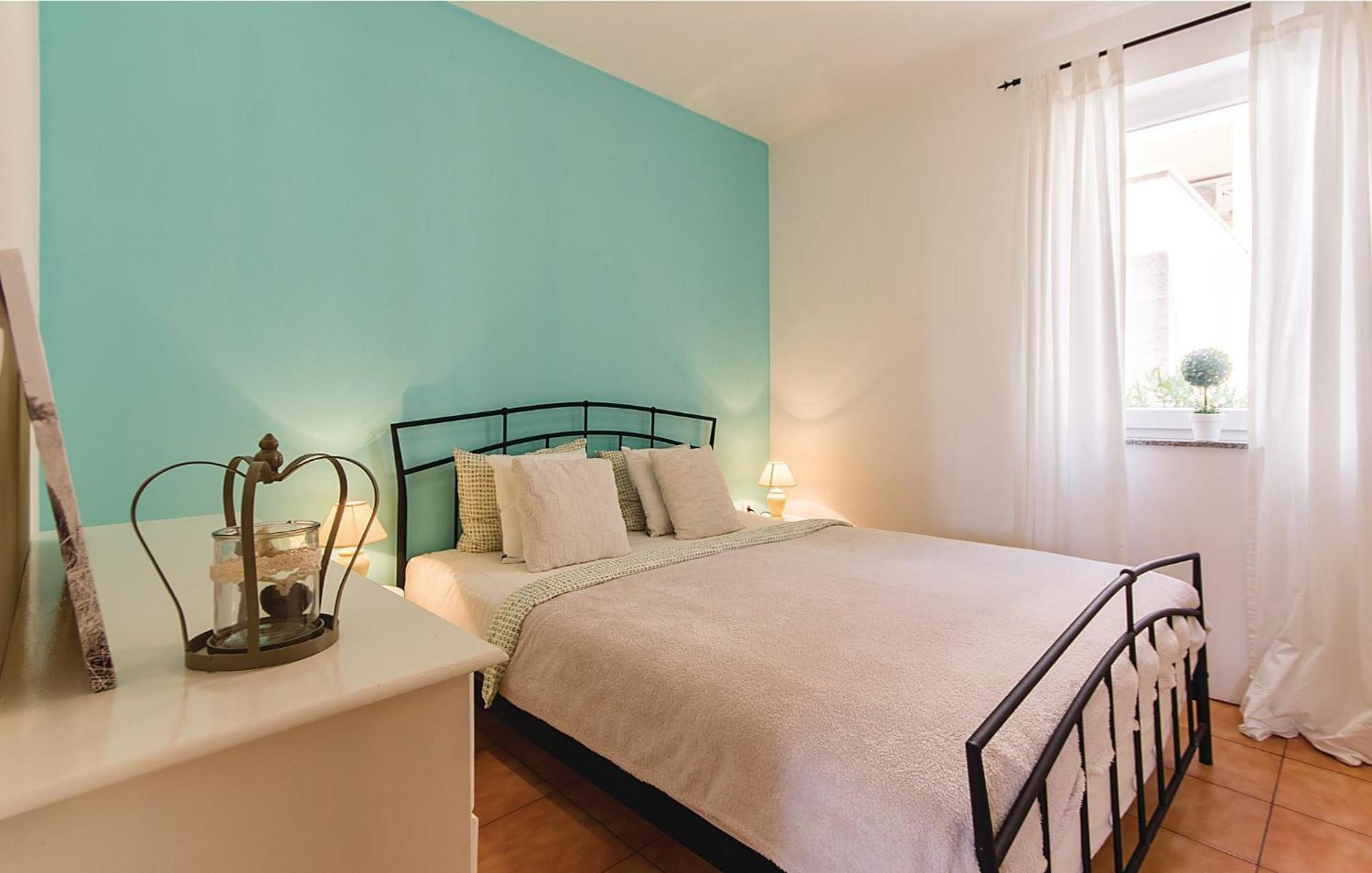 7 Bedroom Stunning Home In Ližnjan Екстериор снимка