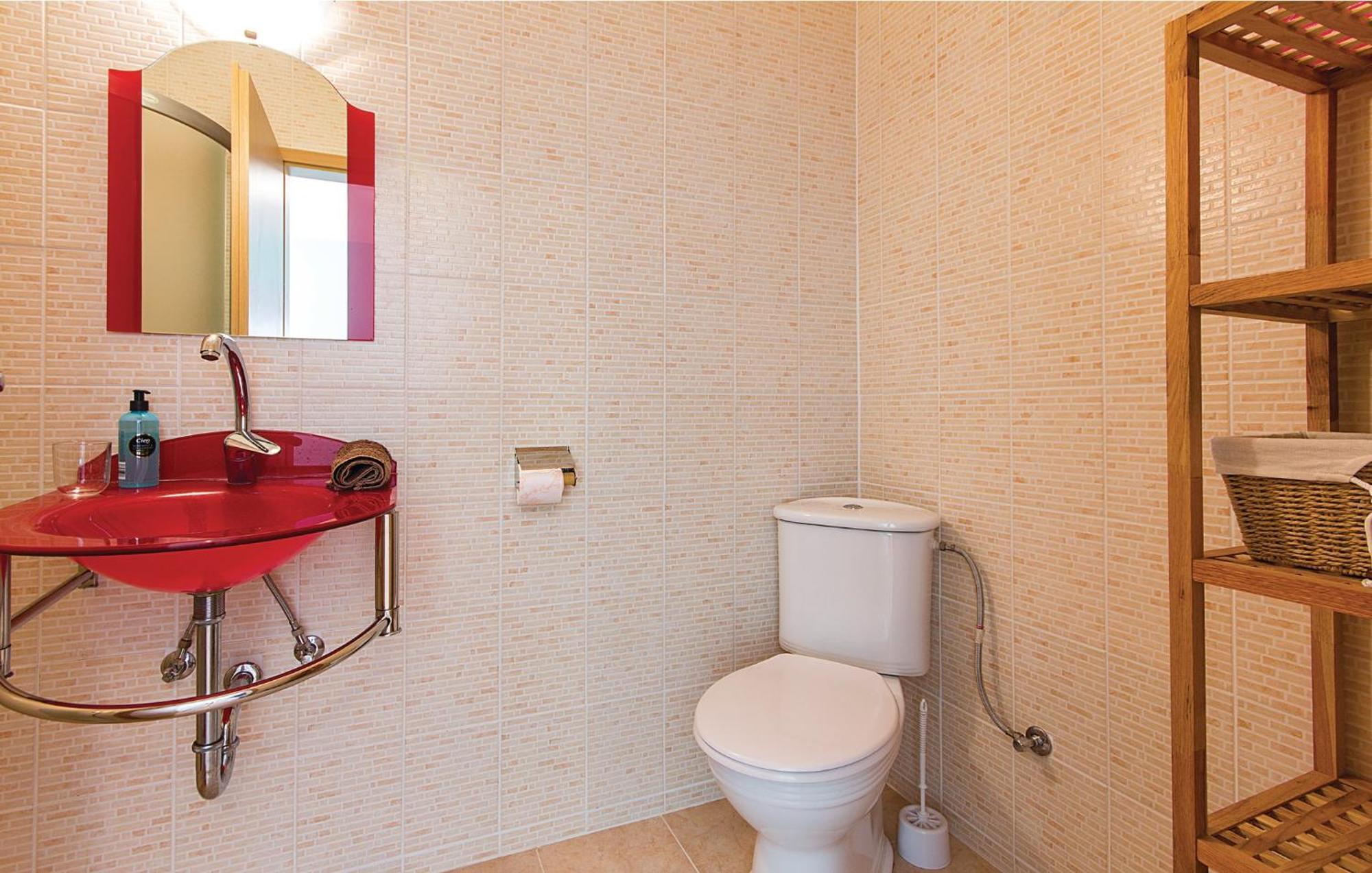 7 Bedroom Stunning Home In Ližnjan Екстериор снимка
