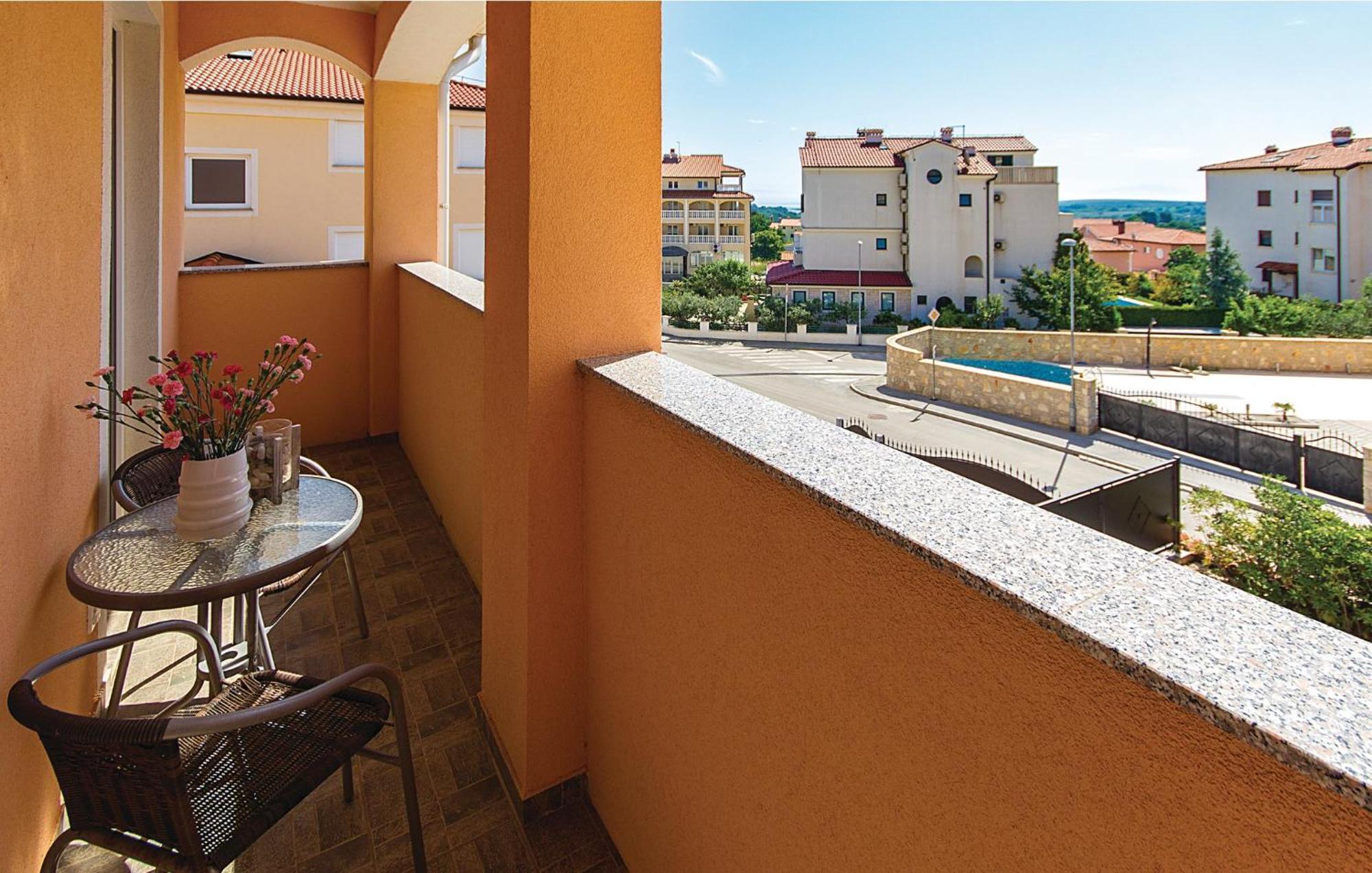 7 Bedroom Stunning Home In Ližnjan Екстериор снимка